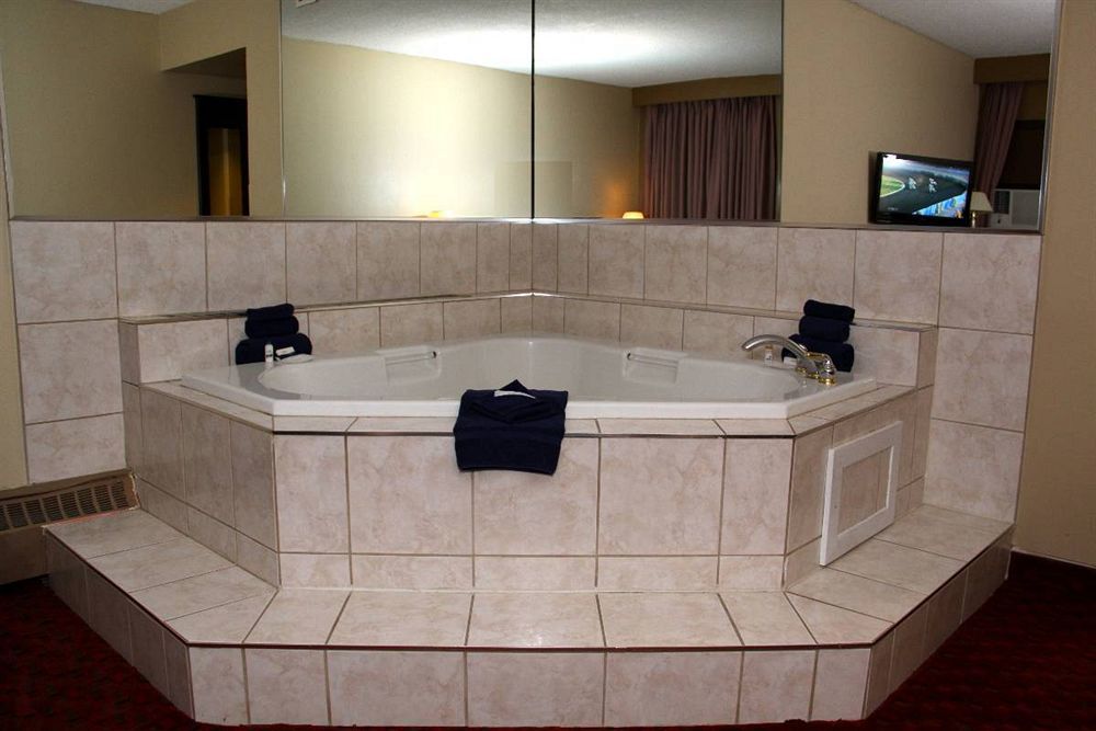 Argyll Plaza Hotel Edmonton Esterno foto