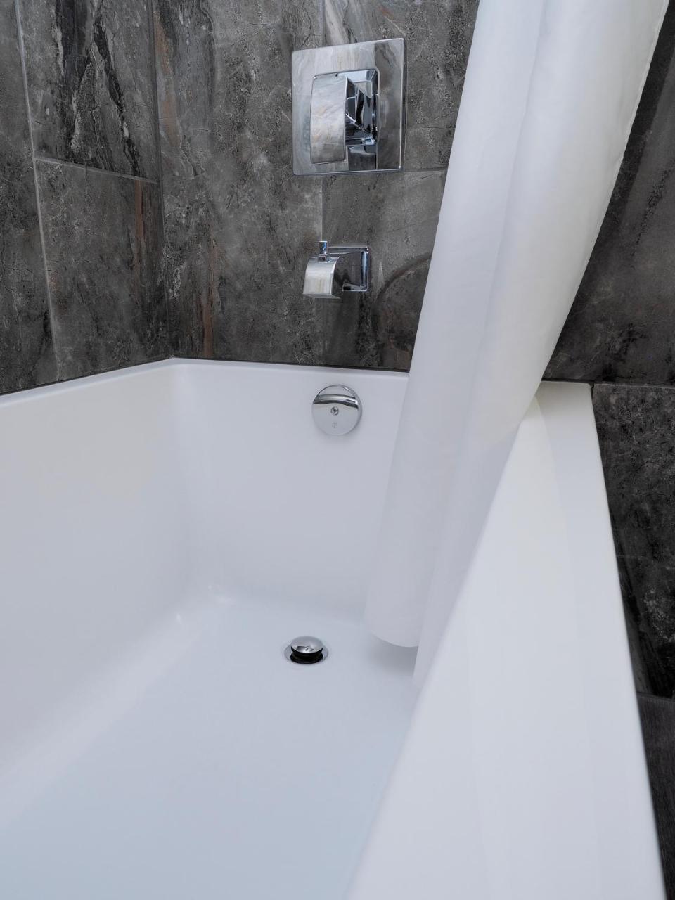 Argyll Plaza Hotel Edmonton Esterno foto